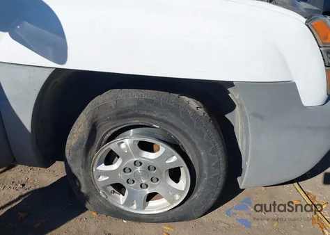 2002 Chevrolet Avalanche 1500 from USA, damaged, VIN 3GNEC13T32G319908